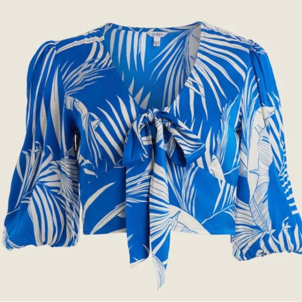 NWT Guess size S blue floral top